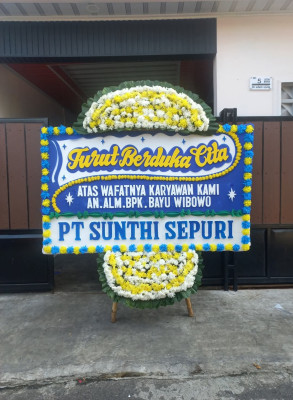 Papan Bunga Duka di Sendangagung