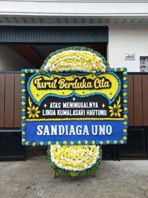 Papan Bunga Duka di Sendangagung